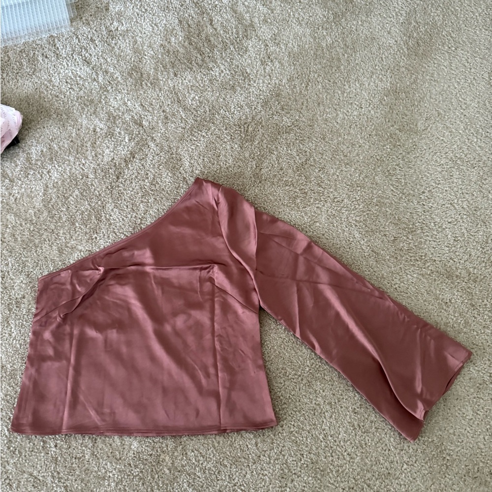 NWT Express One-Shoulder Satin Blouse - Mauve - Picture 2 of 3